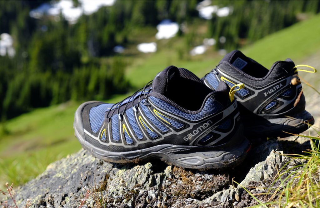 light trekking shoes